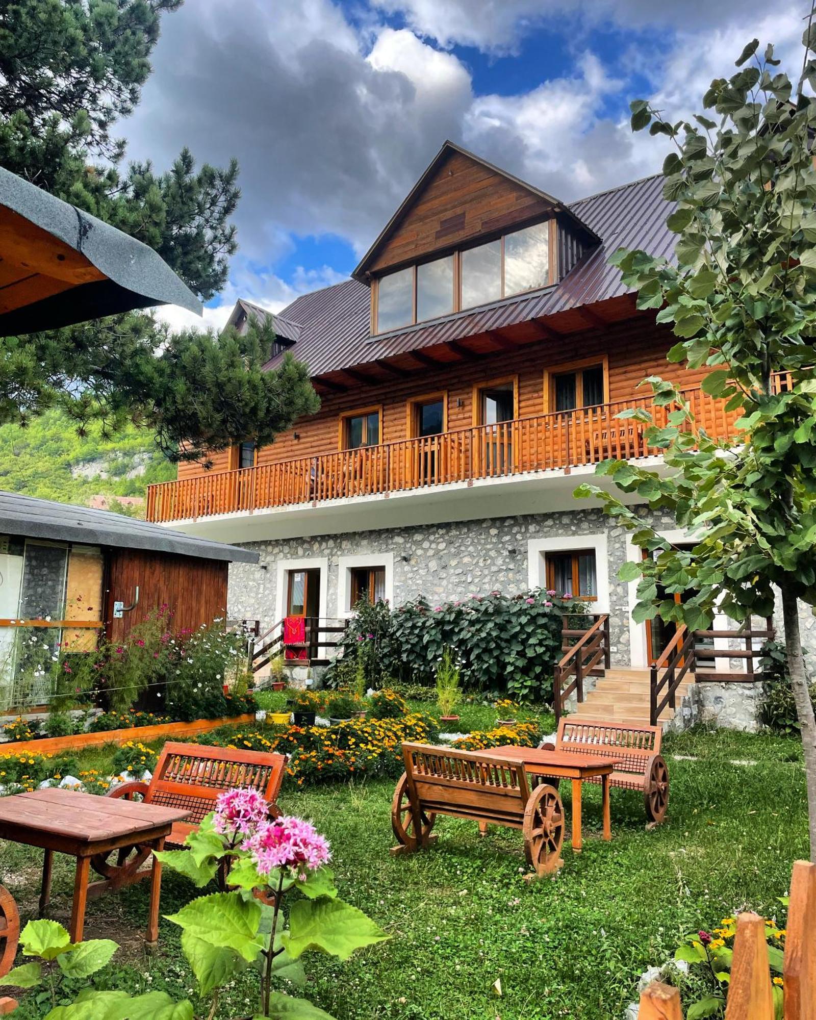 'Gurra Family' Guesthouse Теті Екстер'єр фото