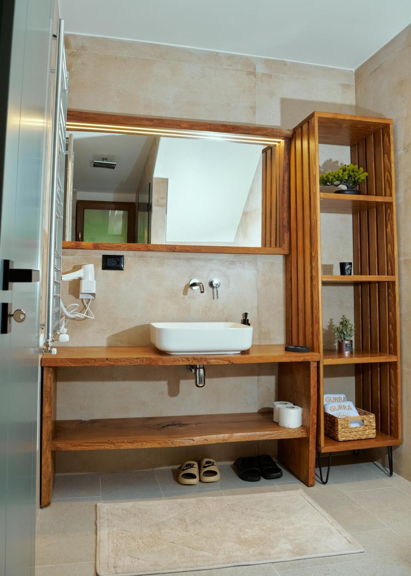 'Gurra Family' Guesthouse Теті Екстер'єр фото